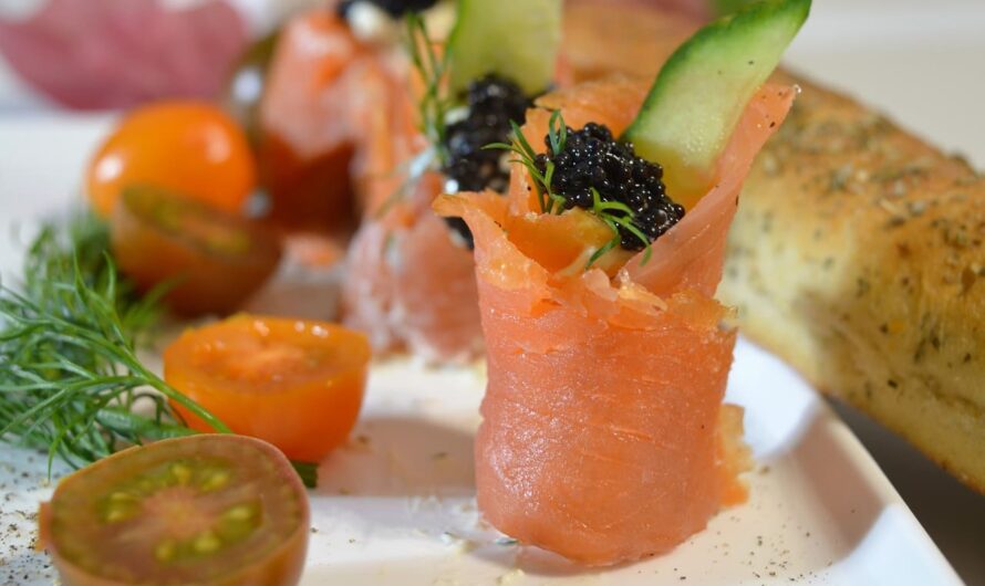 Риба, яку хочеться їсти знову і знову: простий рецепт домашнього засолювання