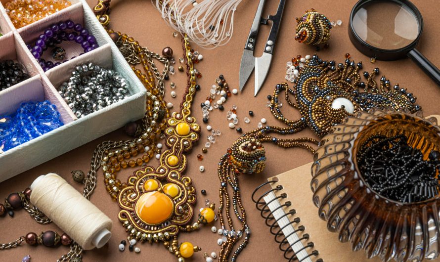 Ваші прикраси псуються? Дізнайтесь, як зберігати аксесуари правильно!