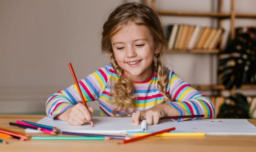 Не ссорьтесь из-за уроков! Как легко помочь ребенку учиться дома