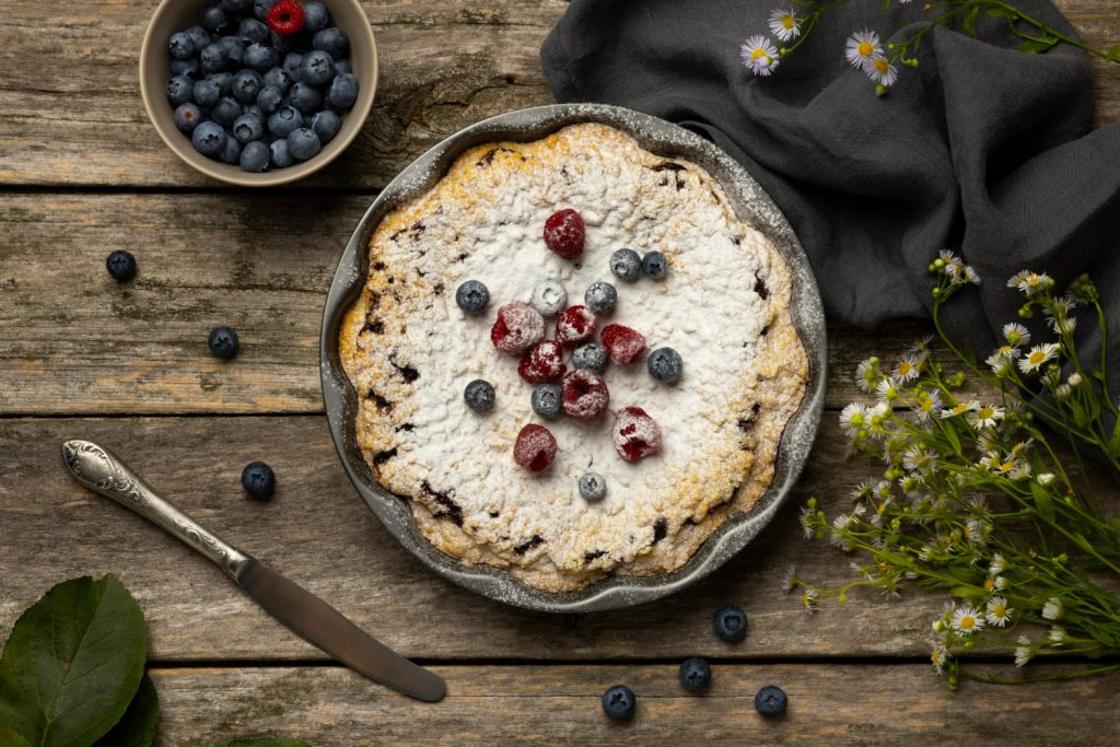 пиріг із чорноплідною горобиною