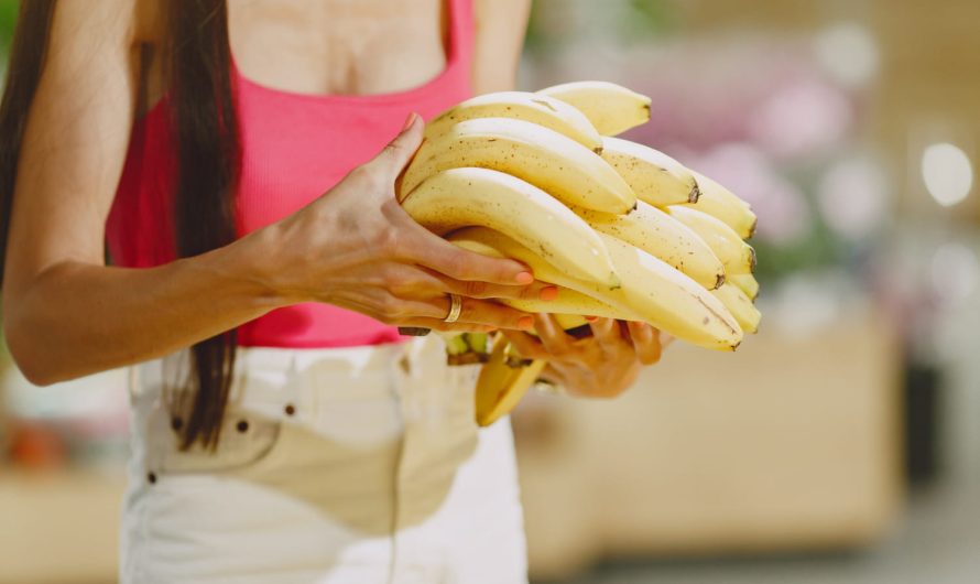 Мыть или нет: специалисты объяснили, что делать с бананами после покупки