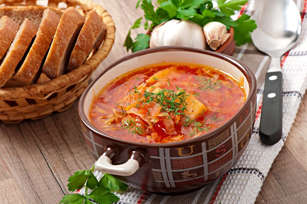 борщ з пампушками