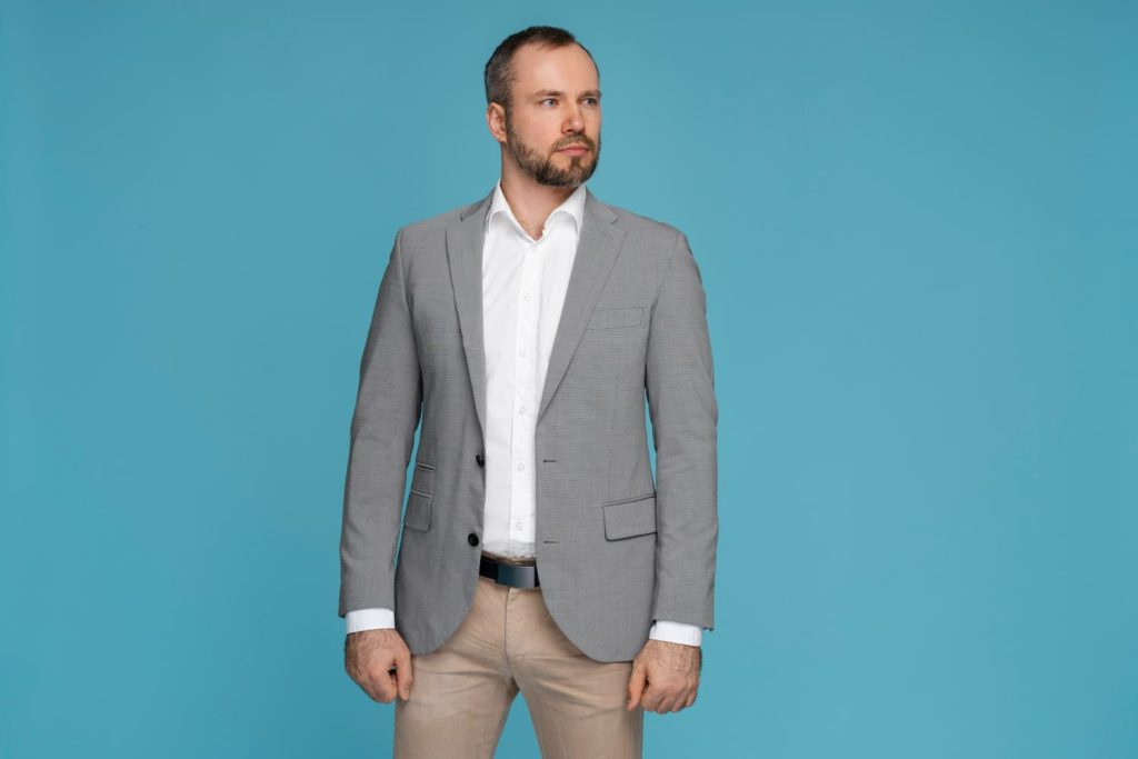 чоловічі костюми