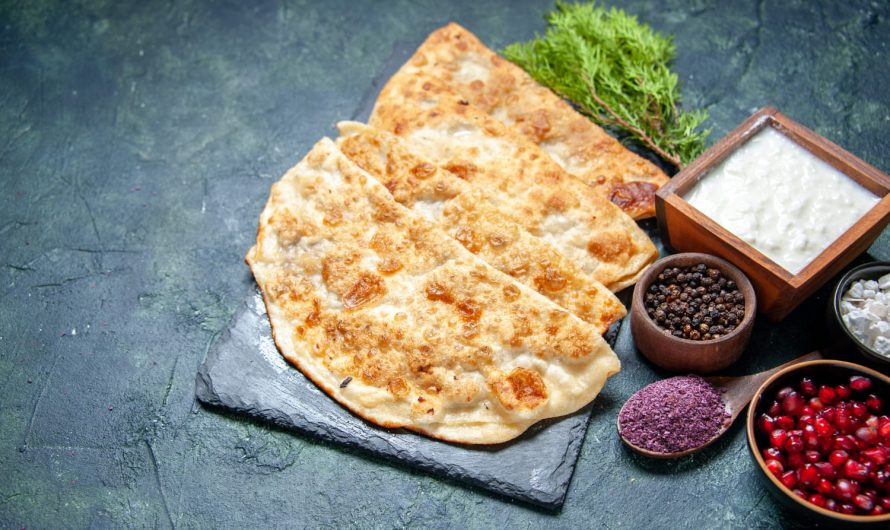 Відкусиш – не зупинишся! Домашні чебуреки з яловичиною, що тануть у роті