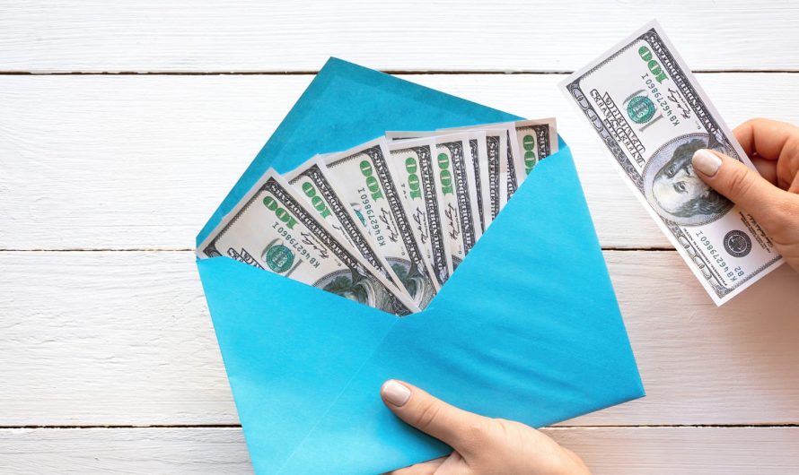 Сколько денег дарить на день рождения в 2025 году, чтобы не обидеть именинника