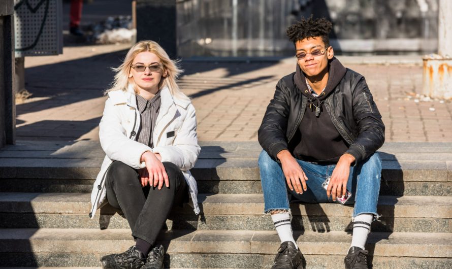 Універсальний стиль для чоловіків і жінок, що робить образ справжнім