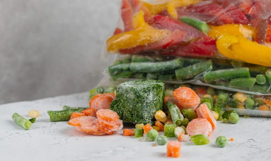 Замораживание, которое все портит: почему нельзя морозить кефир, редис и яйца в скорлупе