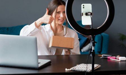 колаборації з блогерами