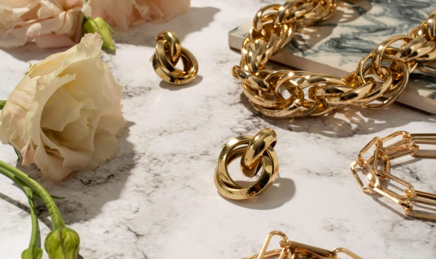 Головні тренди біжутерії 2025: несподівані кольори та форми