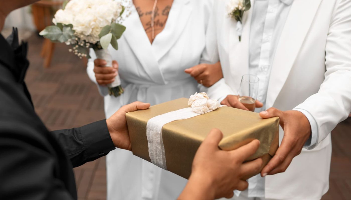 Скільки дарувати грошей на весілля у 2025