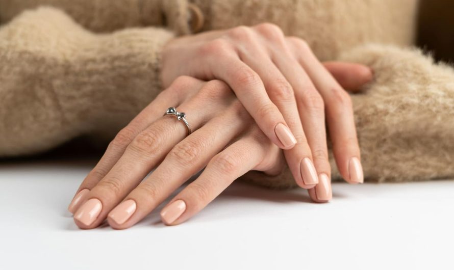 Щоденні звички, які псують нігті — і як їх змінити