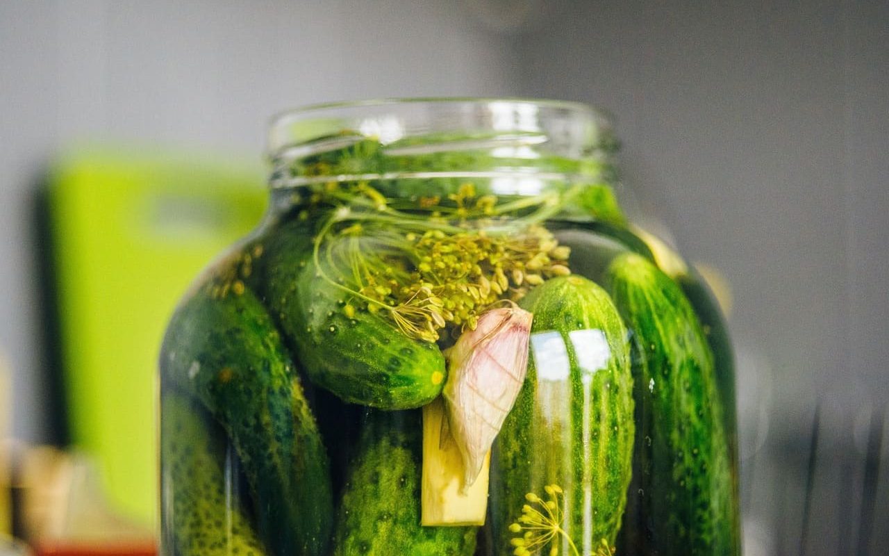 Пропорції солі оцту й цукру для розсолу на огірки
