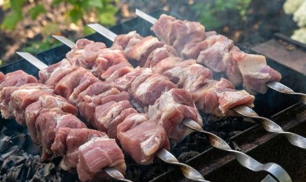 на каких дровах нельзя жарить шашлык
