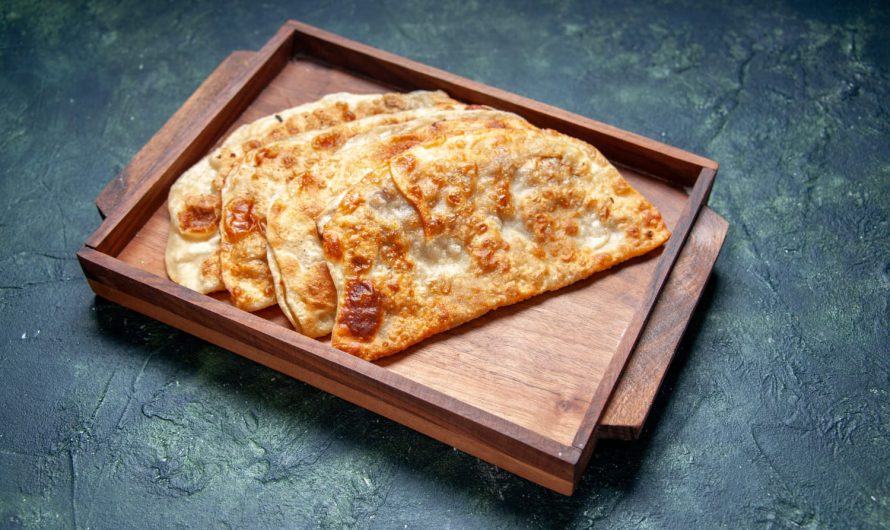 Готуємо чебуреки без сковороди: простий рецепт для сімейної вечері