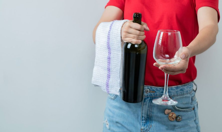 Вино на одежде: как быстро и эффективно избавиться от пятен