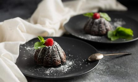 фондан с жидкой сердцевиной