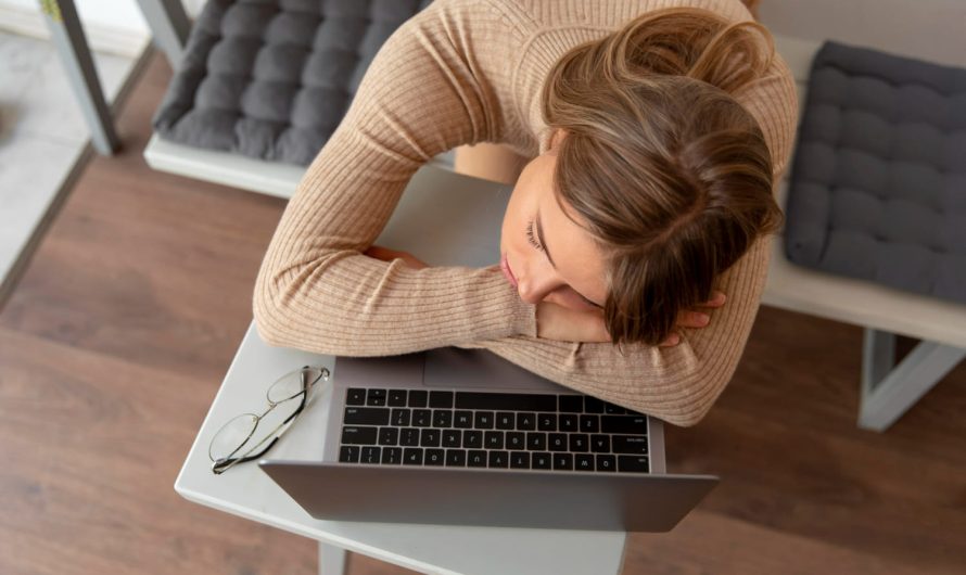 Уставшая шея после работы за экраном? Вот что реально помогает