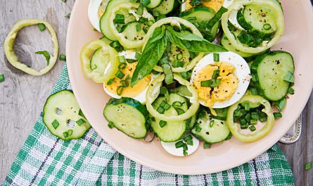 салат с огурцами