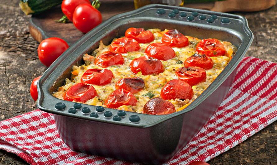 Простой рецепт творожной запеканки с помидорами для уютного вечера