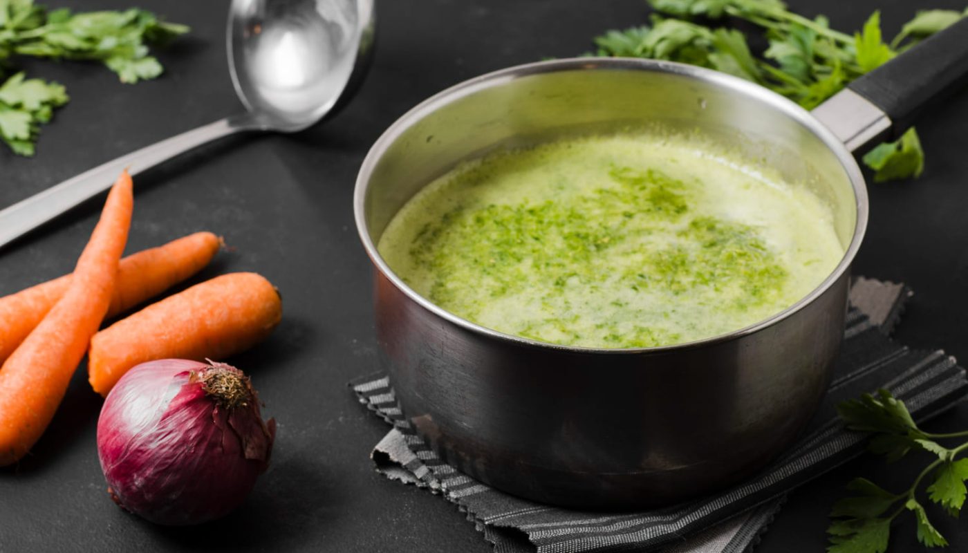 Легкий суп из сельдерея и моркови