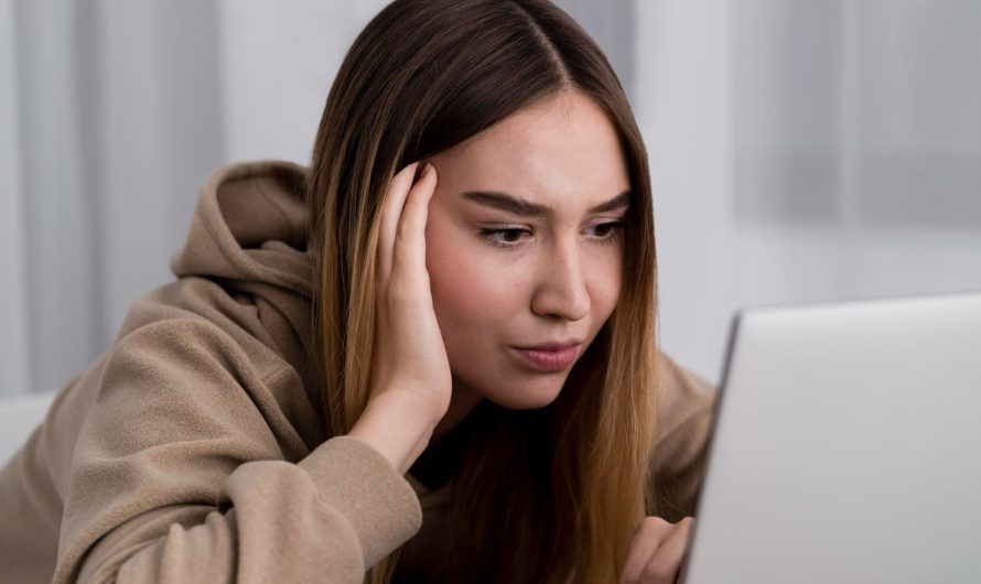 Глаза болят каждый день: Эти привычки тихо портят ваше зрение