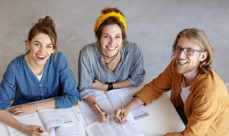 Когда учатся все: как организовать обучение в семье без хаоса и ссор