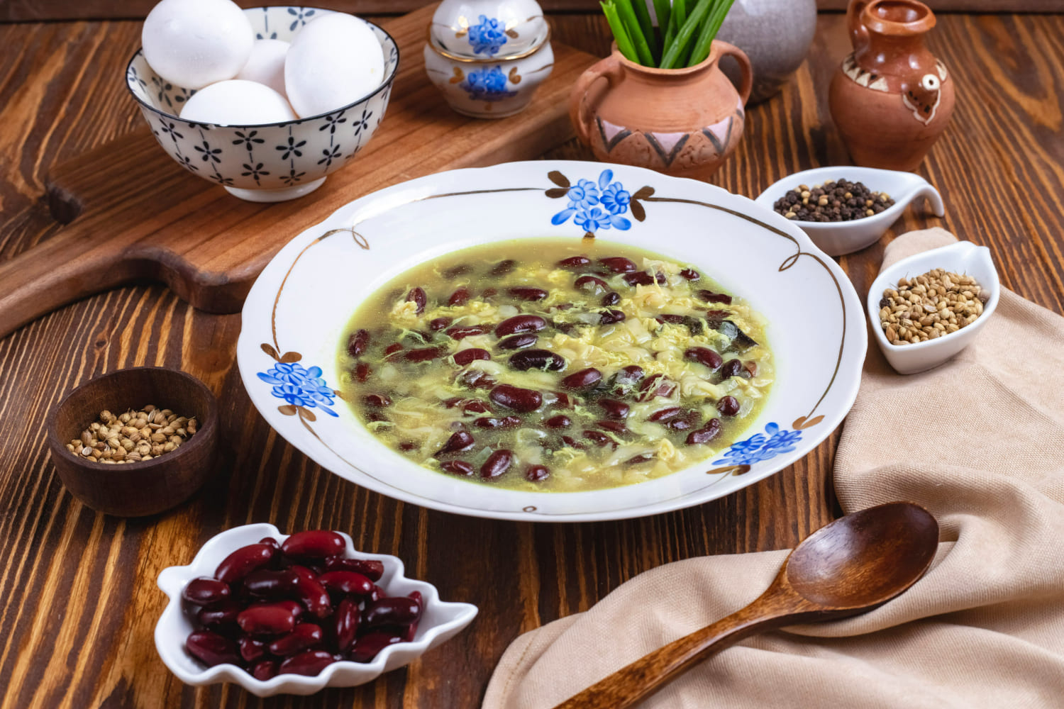 суп з квасолі та шпинату