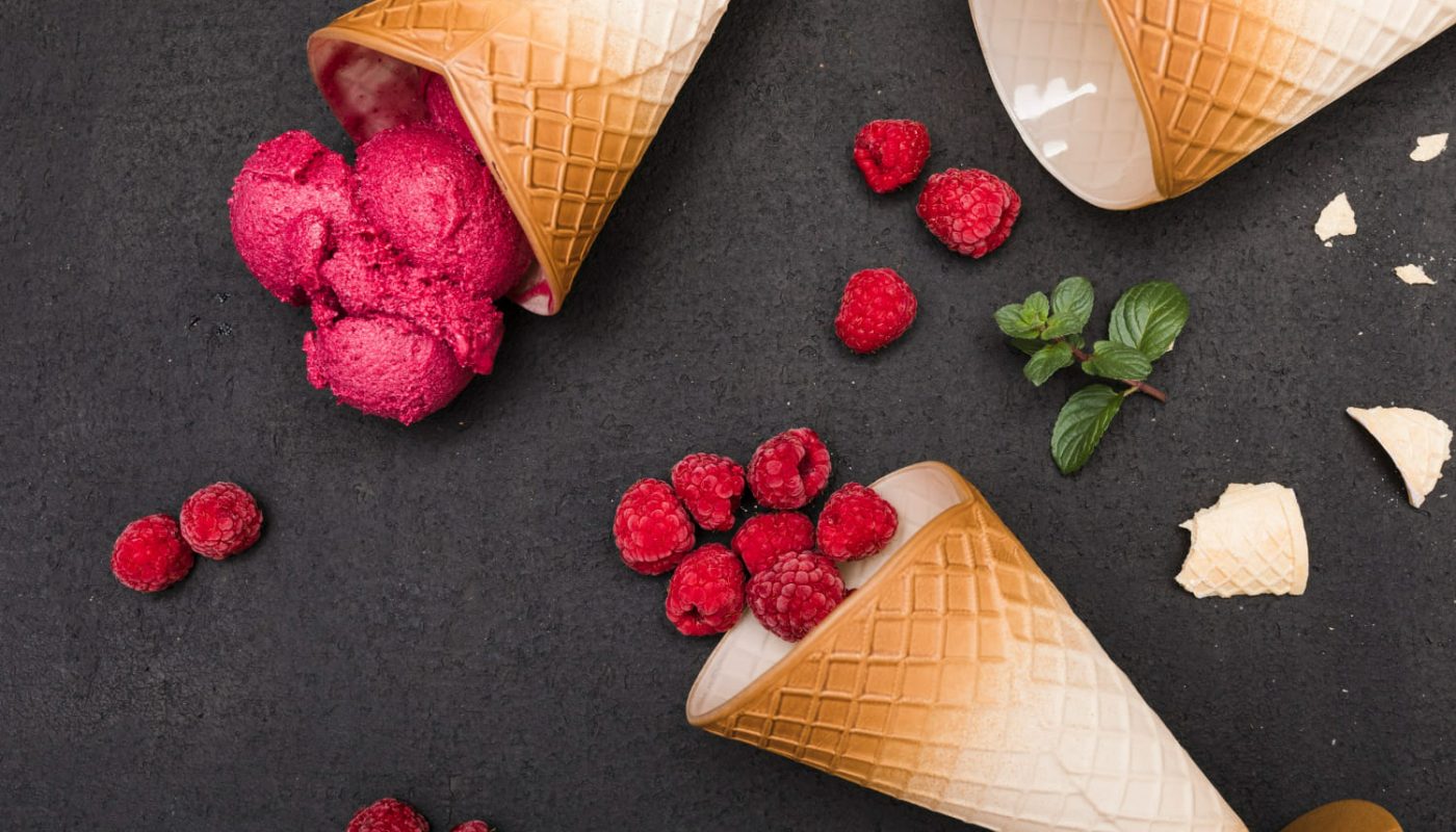 ягодное мороженое с бананом