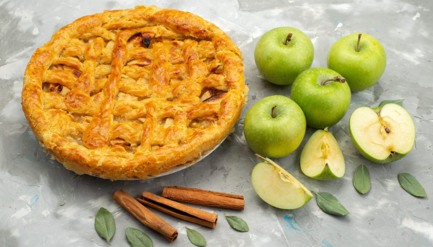 Яблучний пиріг із горіхами в духовці